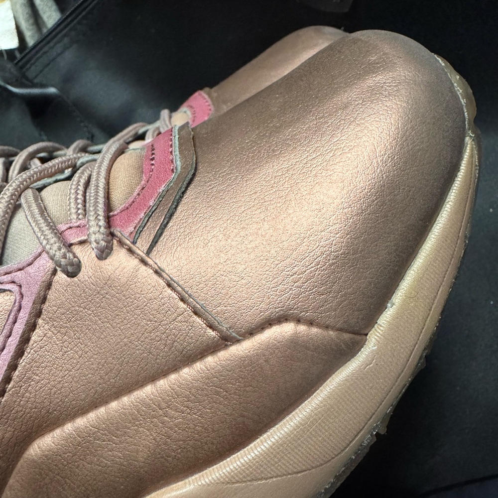 Puma Rose Gold Shoes Sneakers 7.5 - Picture 9 of 9